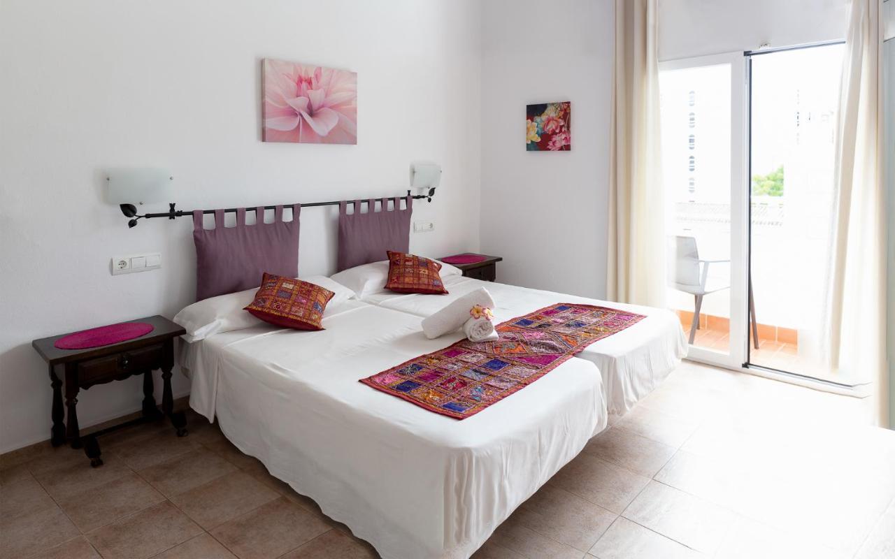 Hostal Yebisah Санта Еулалия дел Рио Екстериор снимка