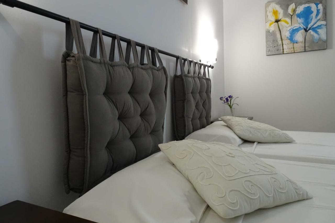 Hostal Yebisah Санта Еулалия дел Рио Екстериор снимка